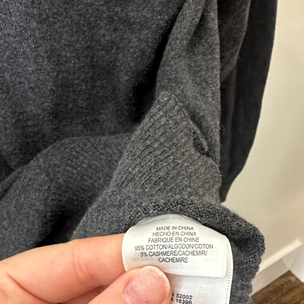 Liz Claiborne Cotton Cashmere V Neck Sweater - Picture 3 of 6